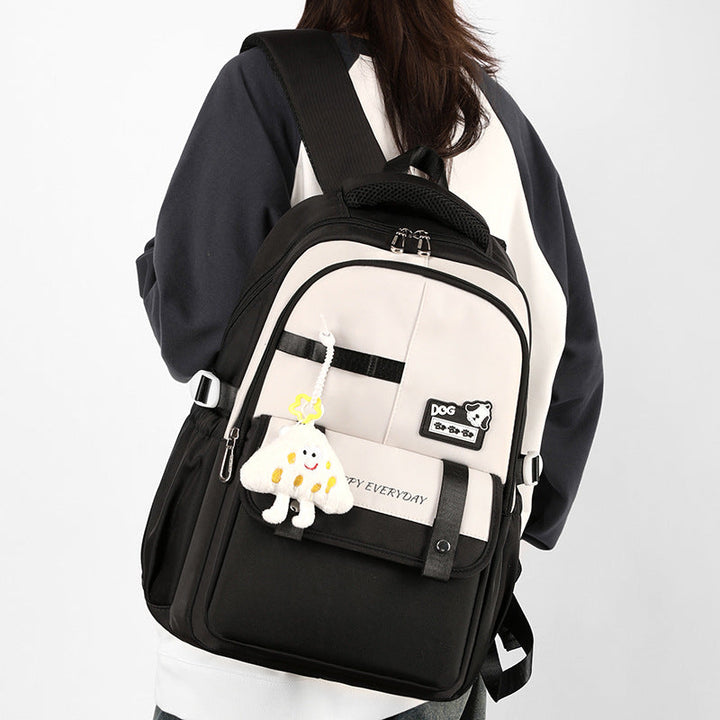 Child-friendly backpack made of high-quality material with fun pendants Kalsten