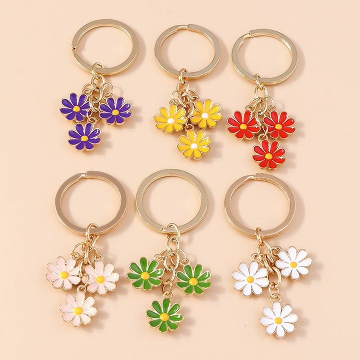 Keychain with Three Playful Daisies Kalsten