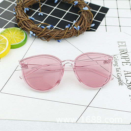 Ladies elegant sunglasses with modern frame Kalsten