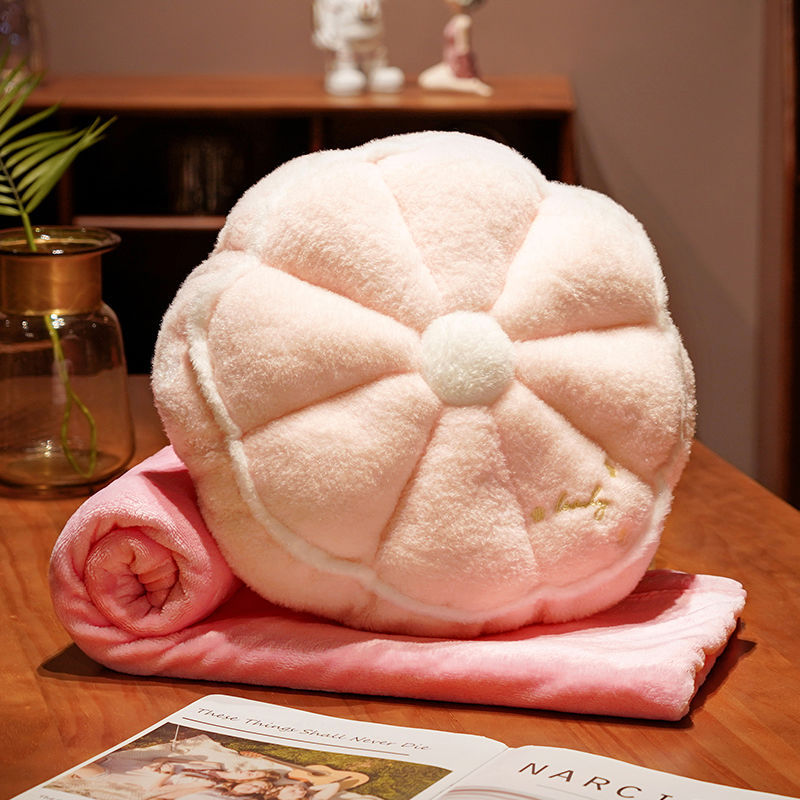 Comfortable plush pillow with ergonomic shape Kalsten