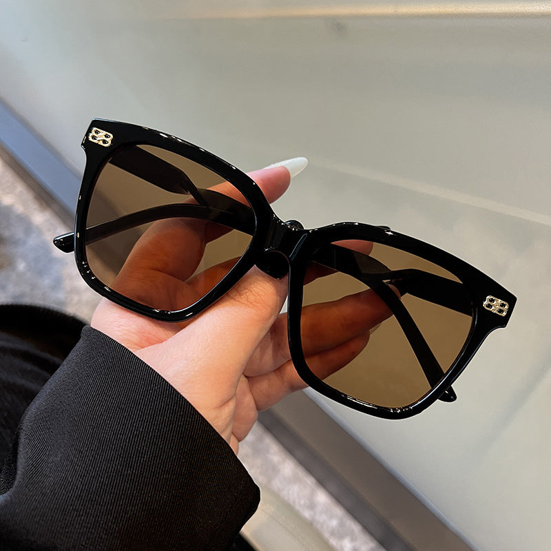 Women square sunglasses with elegant frame structure and UV protection Kalsten