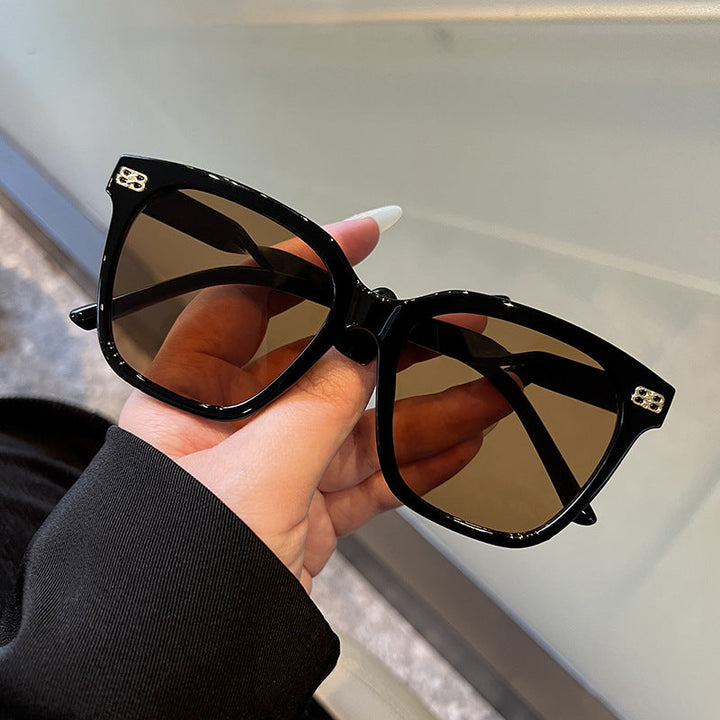 Women square sunglasses with elegant frame structure and UV protection Kalsten