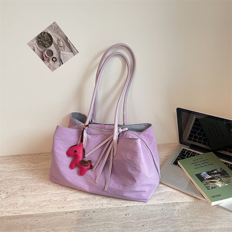 Elegant Tote Bag with Zipper and Practical Interior Pockets Kalsten