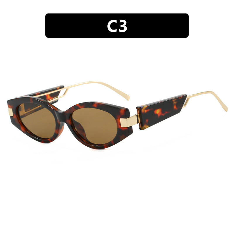 Ladies elegant Cat-Eye sunglasses with gold accents Kalsten