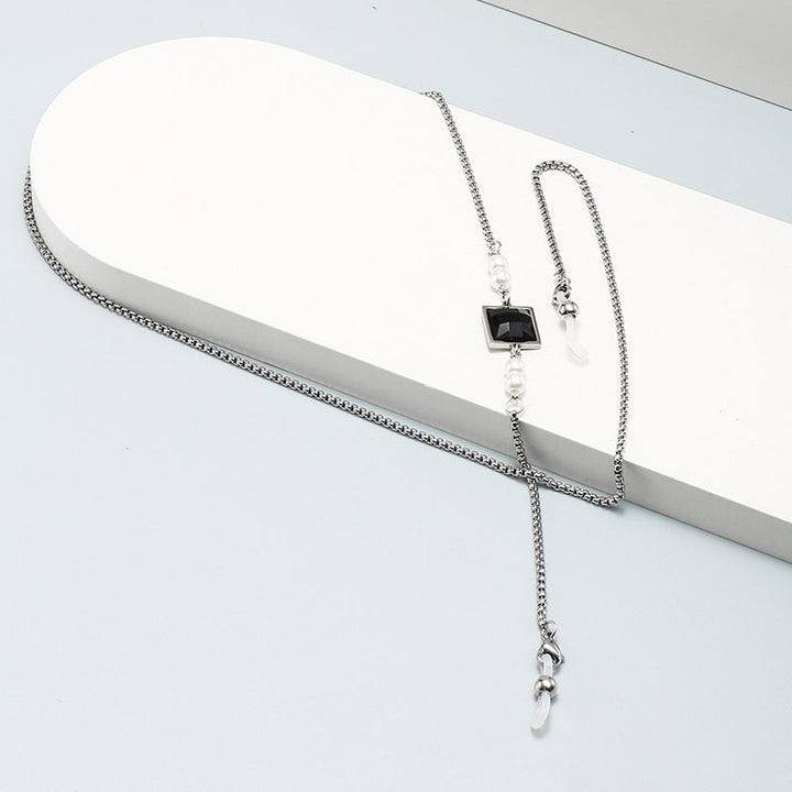 Fashionable Eyewear Chain Kalsten
