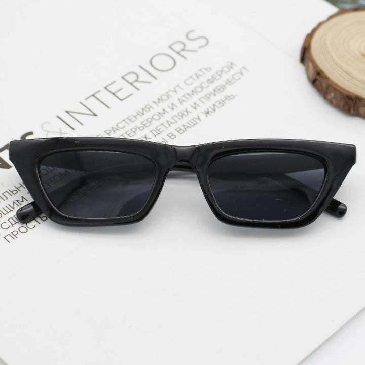 Women’s geometric sunglasses with refined plastic frame Kalsten