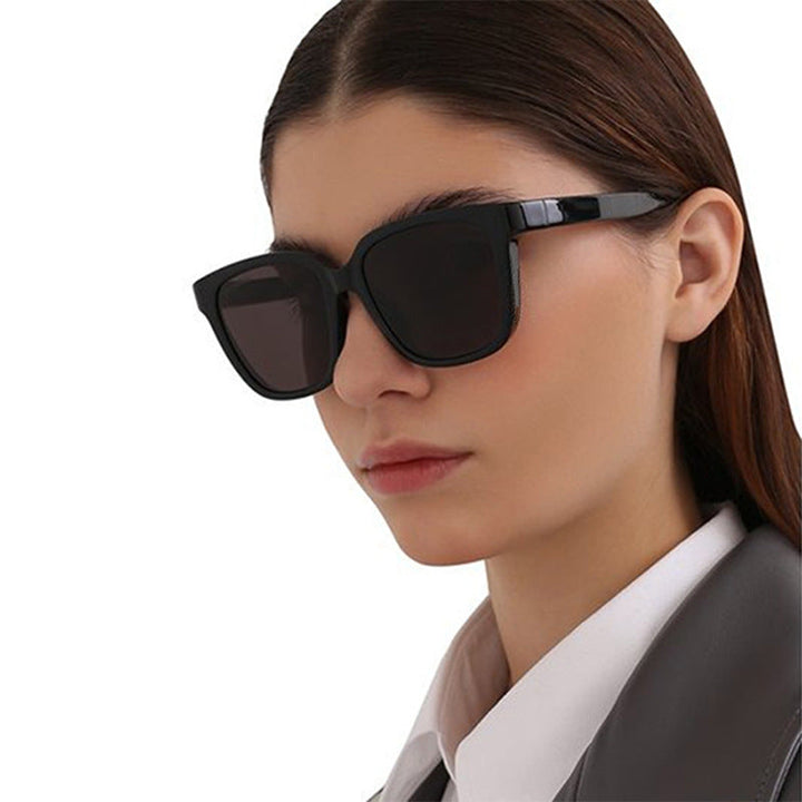 Ladies Cat-Eye Sunglasses with elegant and modern frame Kalsten
