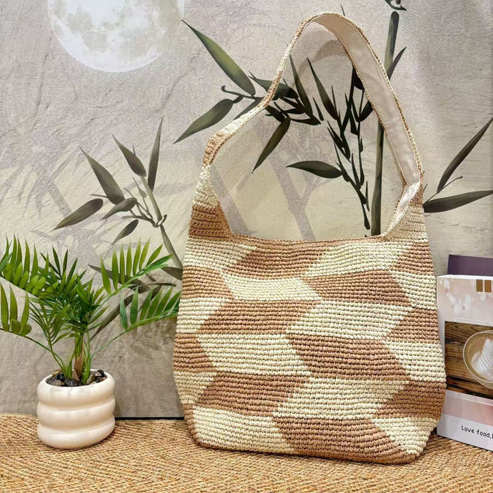 Handcrafted crossbody bag with geometric pattern Kalsten
