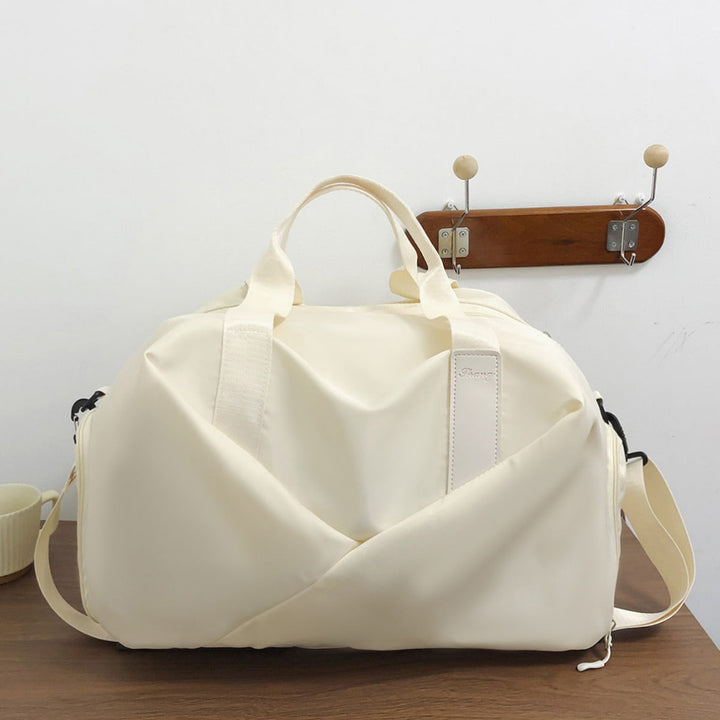sporty travel bag with intelligent compartment design and adjustable shoulder strap Kalsten