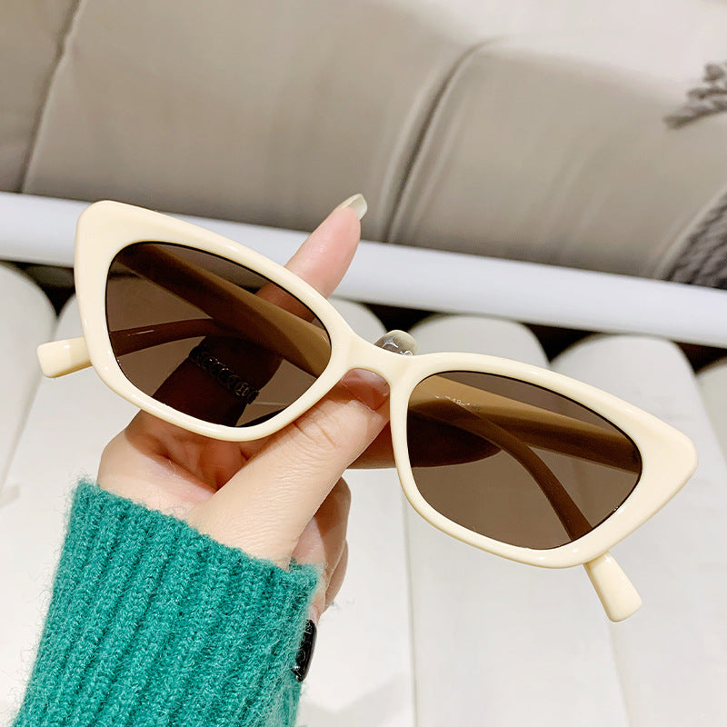 Women Cat-Eye Sunglasses with high-quality, geometric frame Kalsten