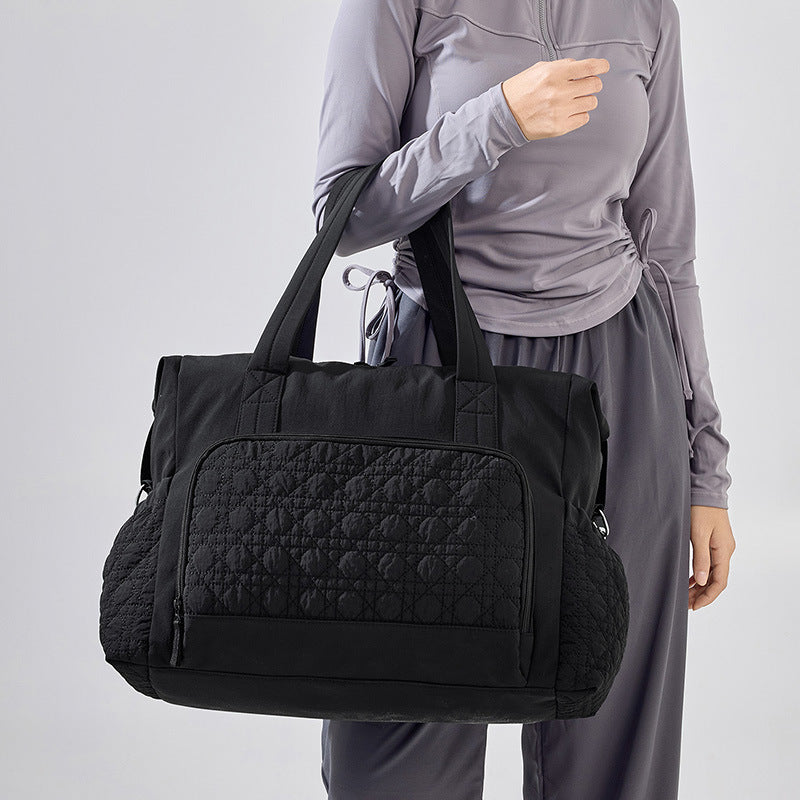 Sporty travel bag with innovative compartment design Kalsten