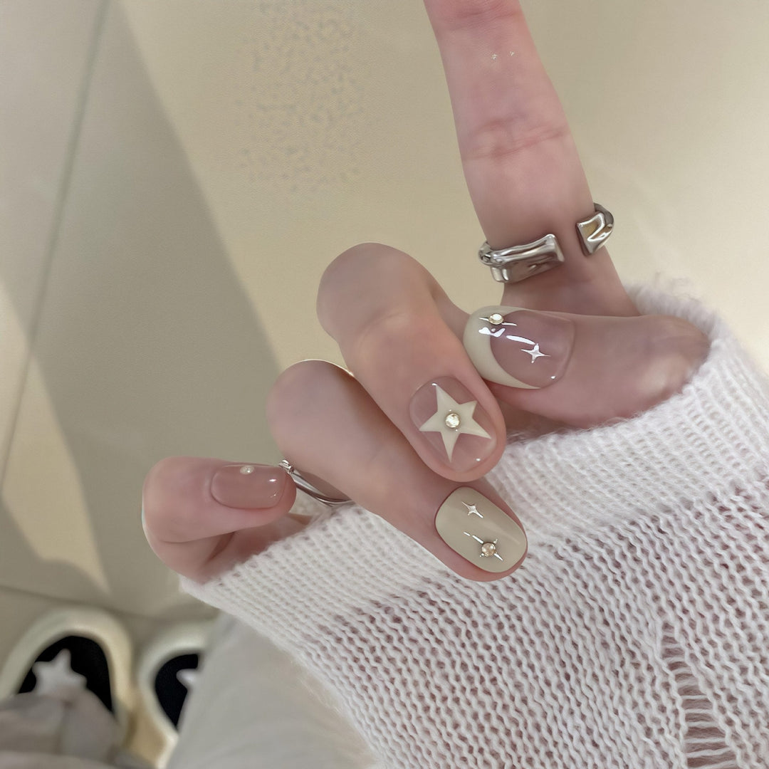 Artificial nails with elegant glitter accents Kalsten