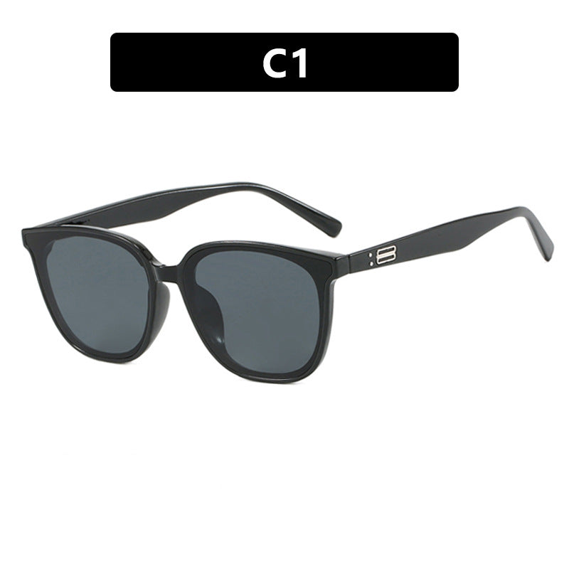 Women’s sunglasses in modern chic style Kalsten
