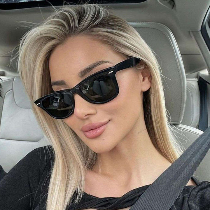 Ladies classic sunglasses with timeless design Kalsten