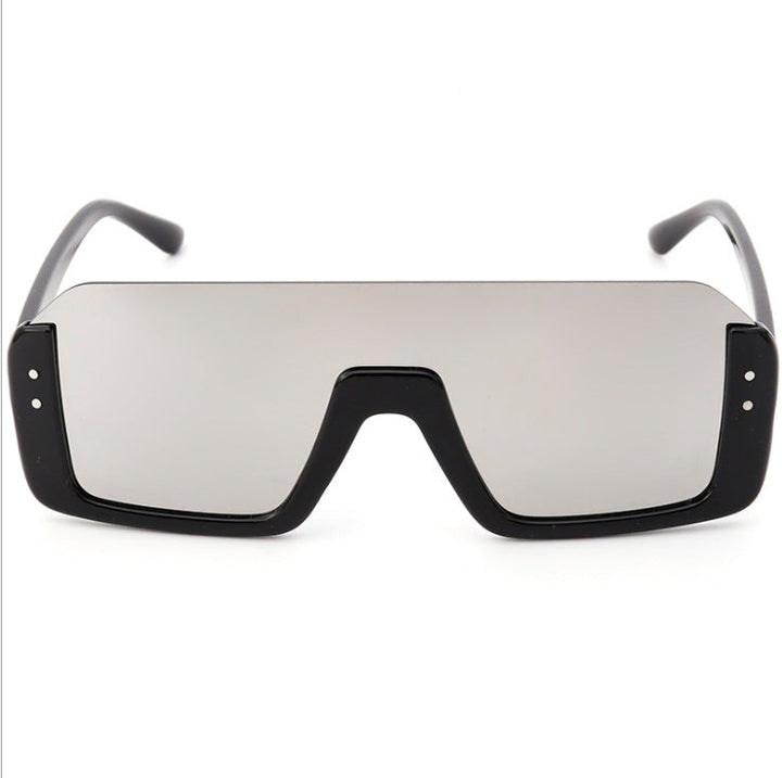 Women's Sporty Shield Sunglasses with Modern Design Kalsten