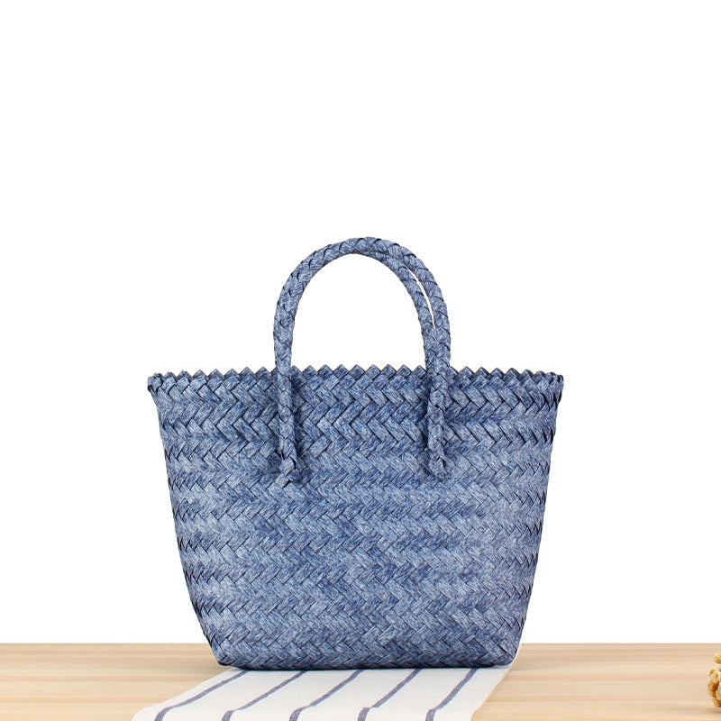 Tote bag made of handwoven natural material with braided design Kalsten
