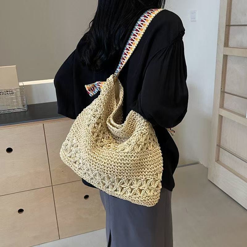 Handcrafted tote bag with colorful shoulder strap Kalsten