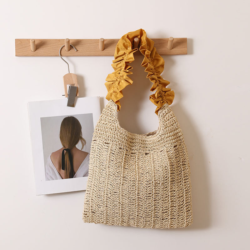 Elegant Handbag with Ruffled Handle Kalsten