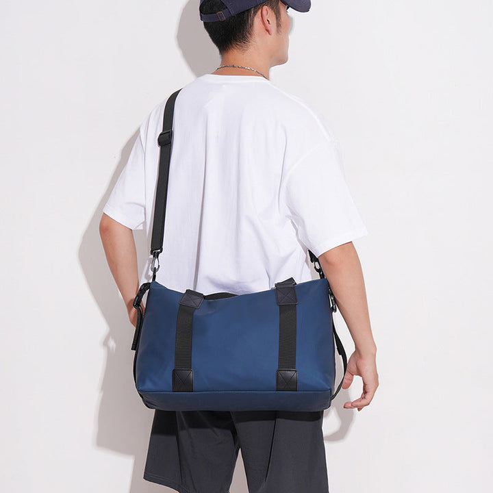 Multifunctional Sport Duffel Bag with Water-Repellent Material and Sturdy Carry Handles Kalsten