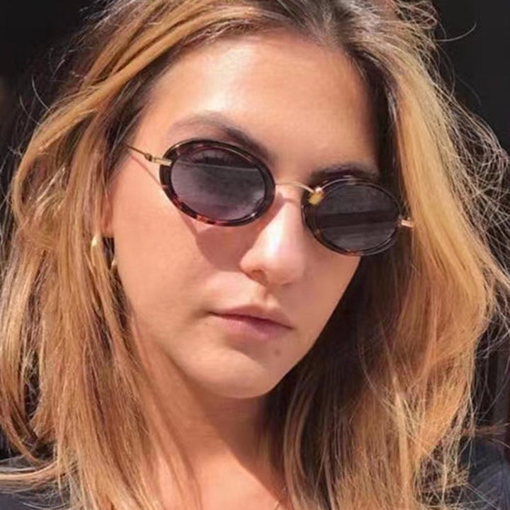 Ladies fashionable sunglasses in elegant oval design Kalsten