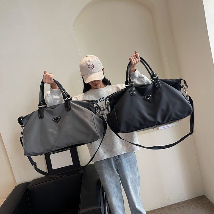 Practical sports and travel bag with versatile compartments Kalsten