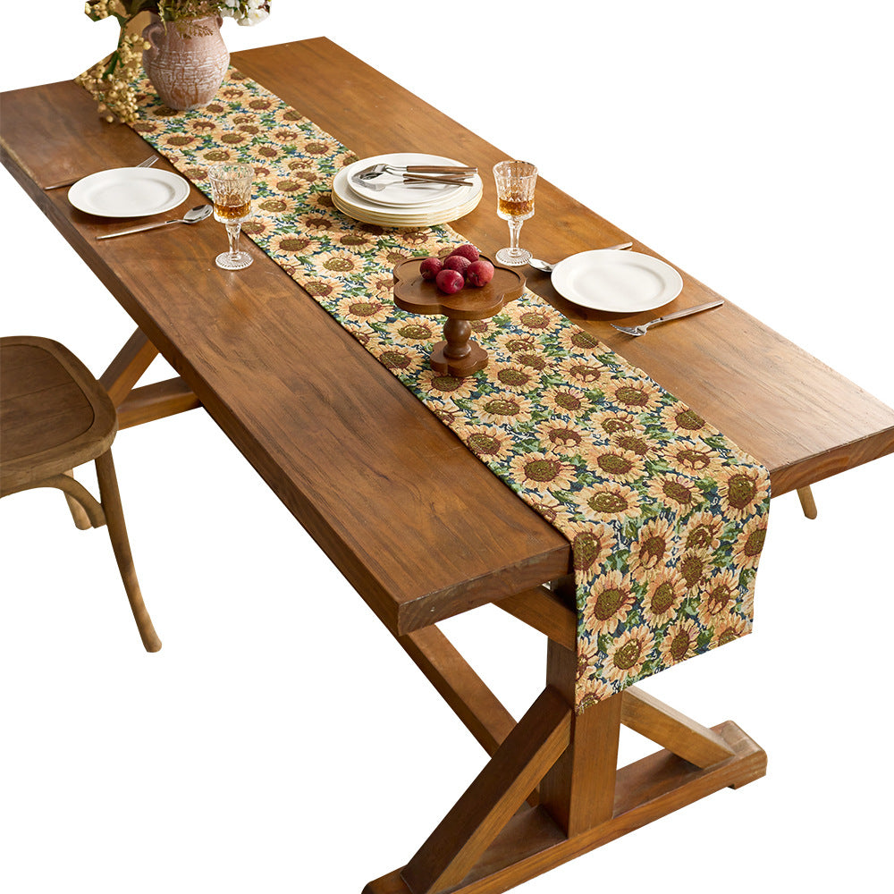 Elegant Floral Pattern Table Runner