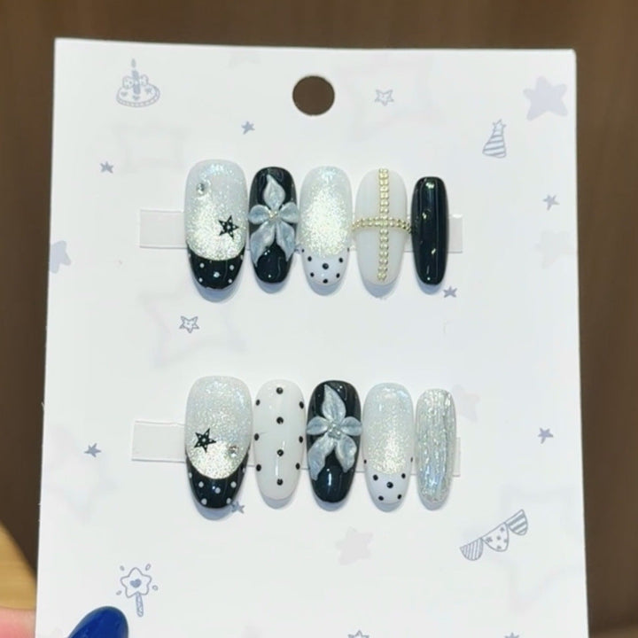 Glamorous artificial nail tips with floral accents Kalsten
