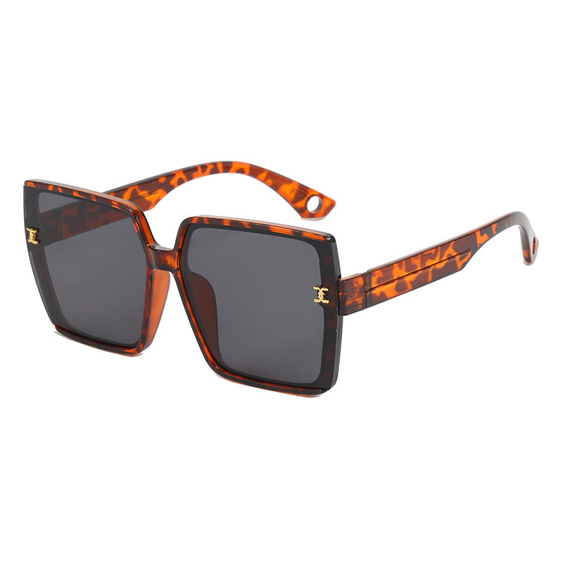 Women's fashion square sunglasses with luxurious frame Kalsten