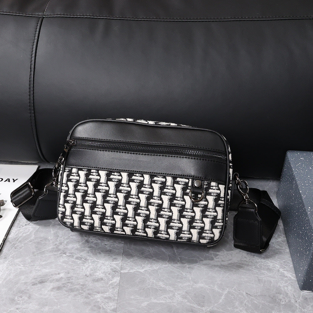 Elegant shoulder bag with structured design Kalsten