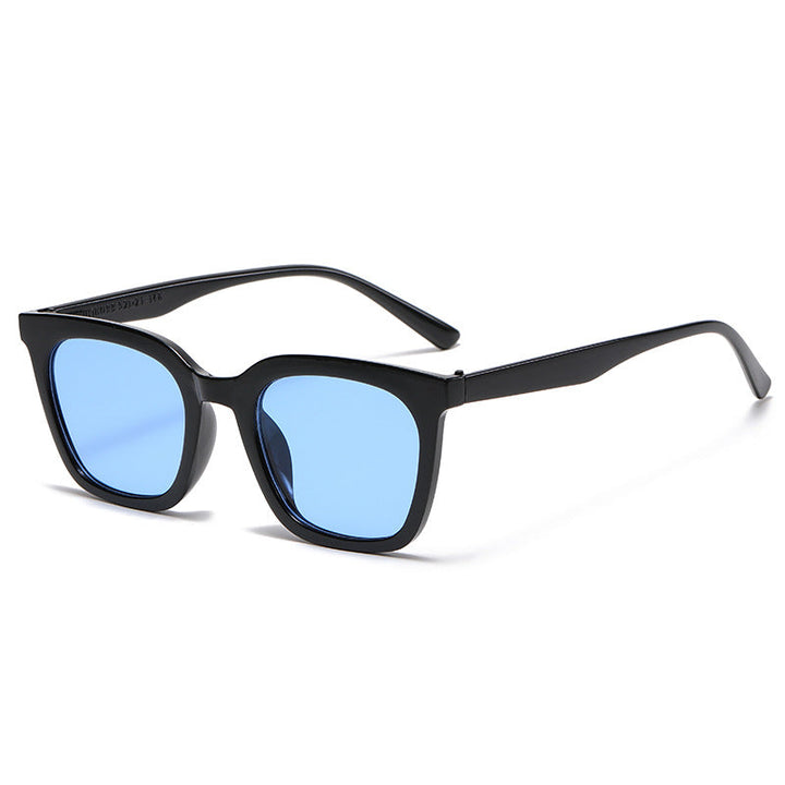 Ladies fashionable sunglasses in bold animal print Kalsten
