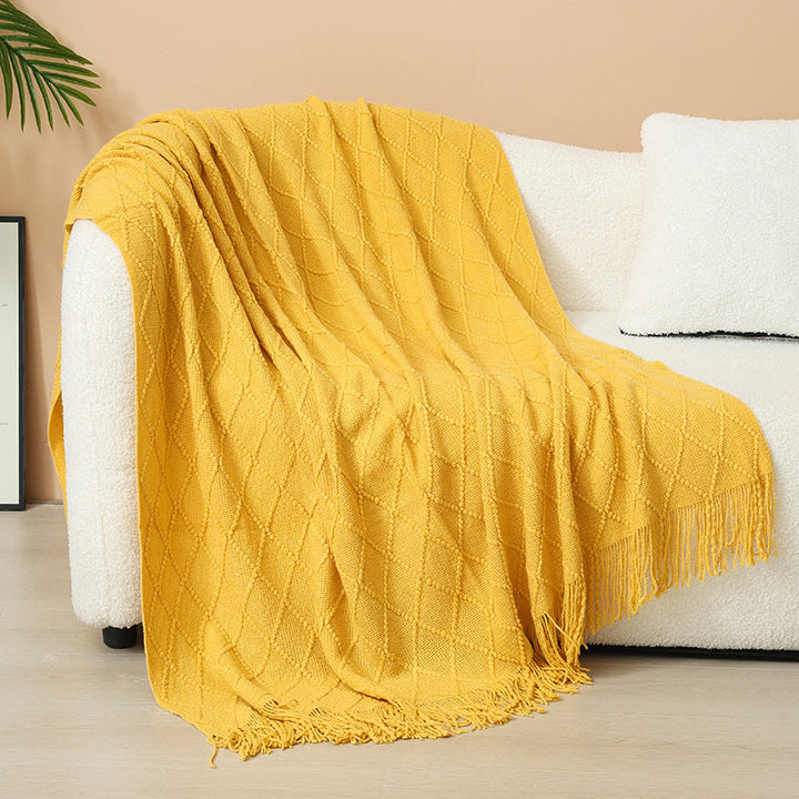 Women Elegant and stylish living and cuddly blanket with fringes Kalsten