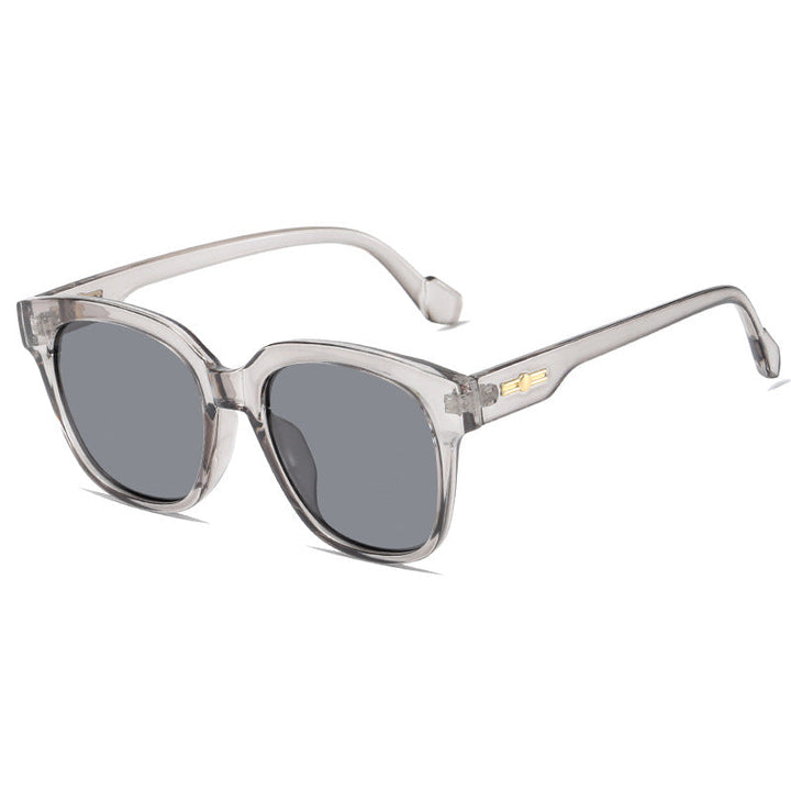 Women’s classic sunglasses with modern oversized frame Kalsten