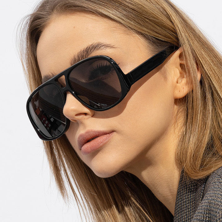 Women trendy oversized sunglasses in modern tortoiseshell pattern Kalsten
