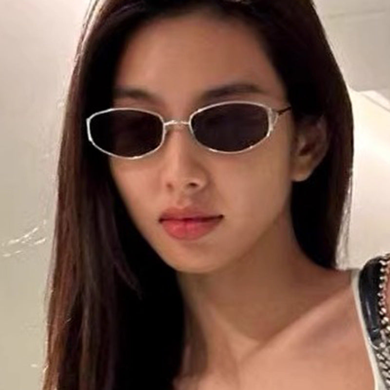 Women's fashionable sunglasses in an elegant oval design with high-quality metal frame Kalsten