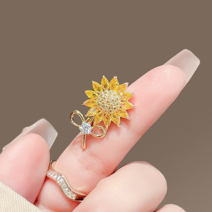 Flower brooch Kalsten