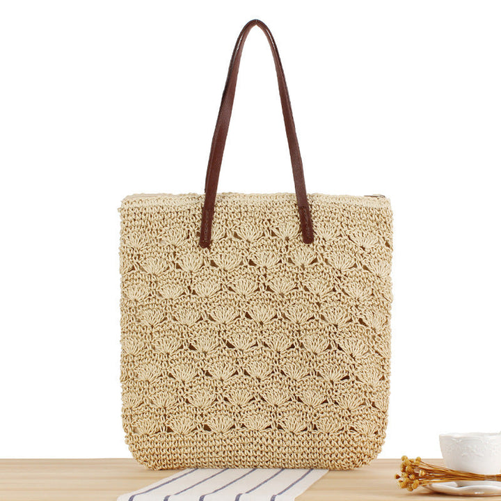 Stylish handbag made of woven natural material Kalsten