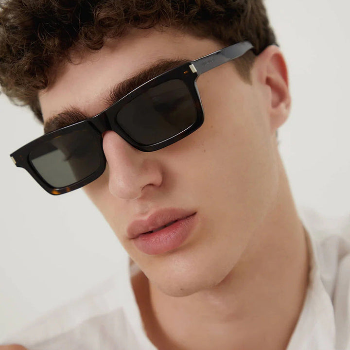Women's square sunglasses with transparent lenses and stylish design Kalsten