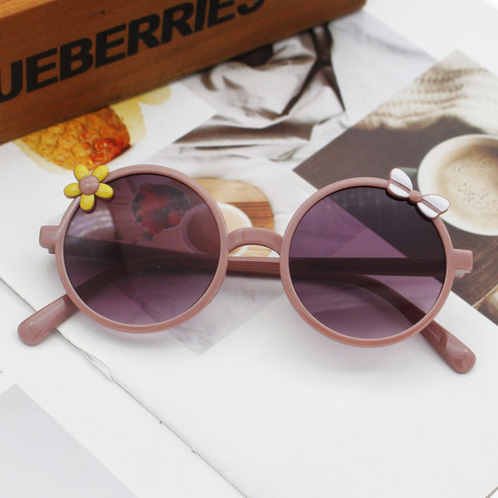 Ladies sunglasses with playful floral accents Kalsten