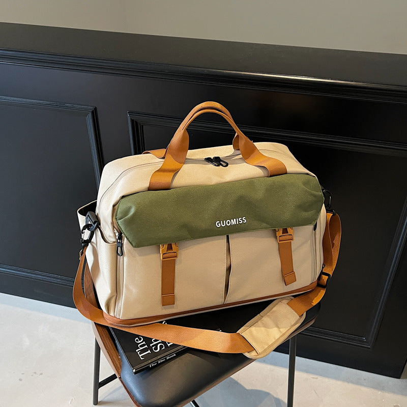Sports bag with multifunctional compartments Kalsten