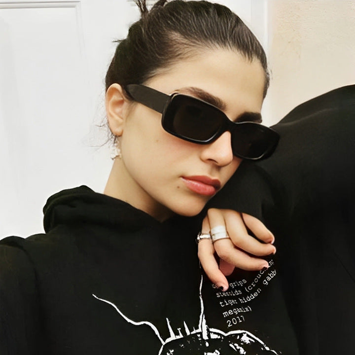 Women's fashionable sunglasses with trendy transparent frame and sporty design Kalsten