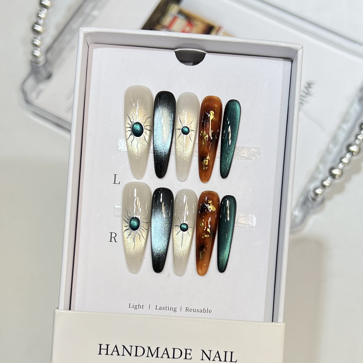 Extravagant Press-On Nail Art Set with Cosmic Theme Acalora