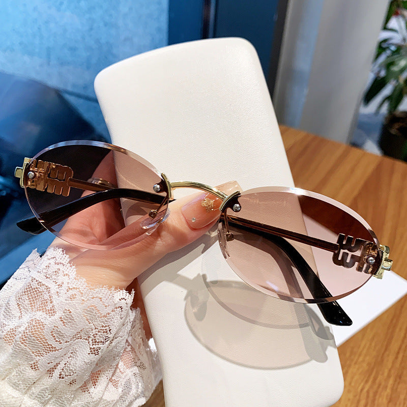 Ladies fashionable sunglasses in elegant oval design Kalsten