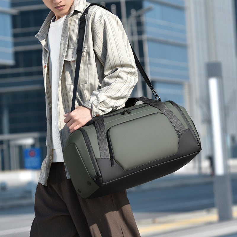 Sports and leisure bag with multiple storage compartments Kalsten
