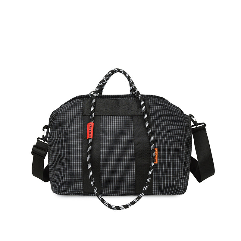 Stylish sports bag with adjustable shoulder strap Kalsten