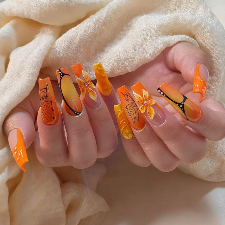 Elegant Artificial Nails with Botanical Designs Kalsten