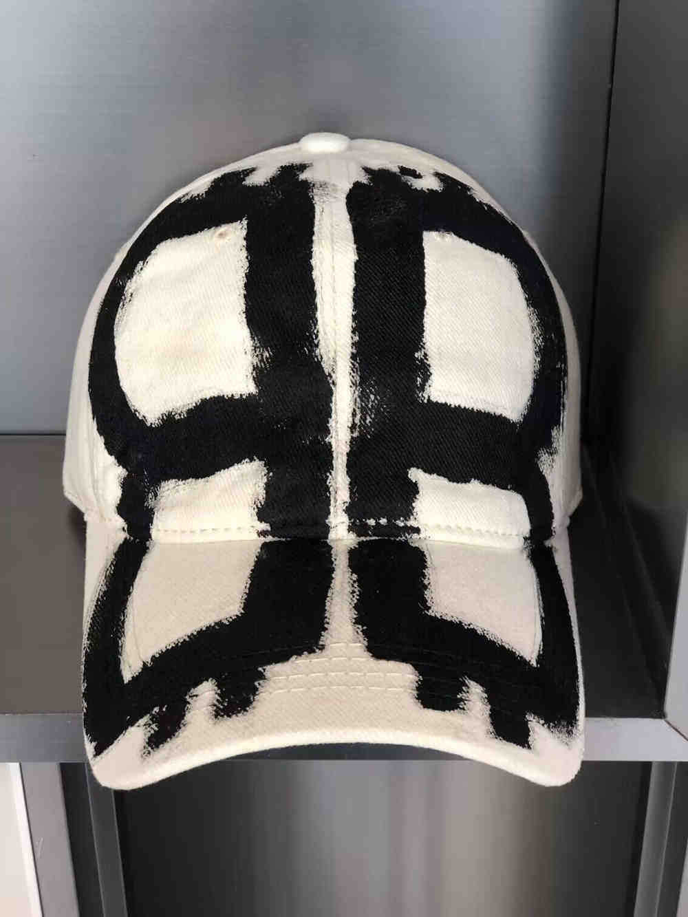 Unisex Distressed Vintage-Inspired Baseball Cap Kalsten