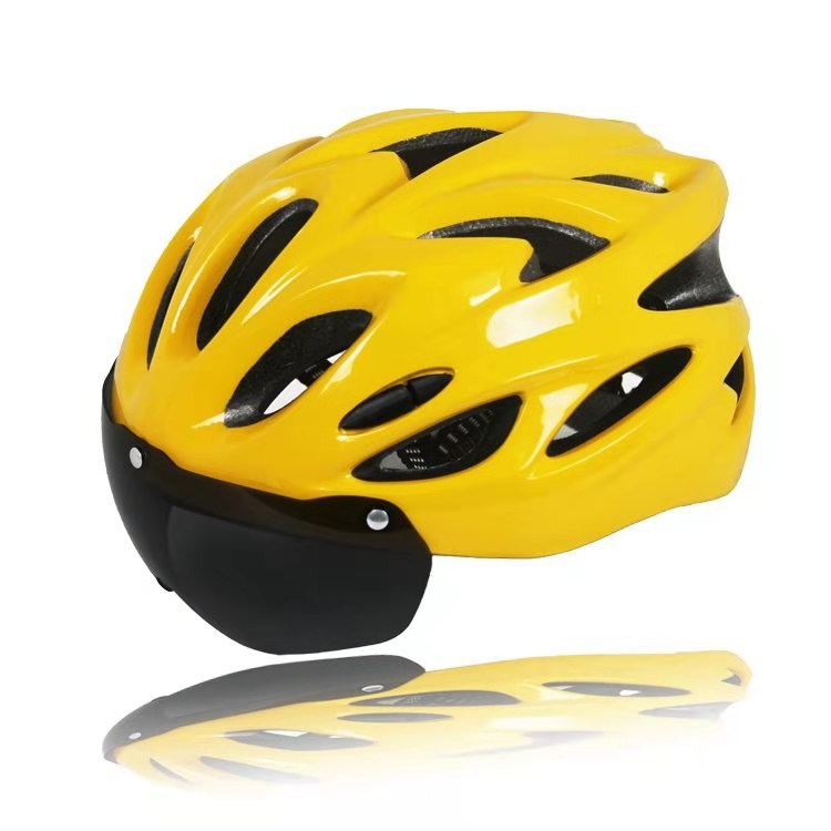 lightweight ventilated cycling helmet with adjustable fit system and removable visor Kalsten
