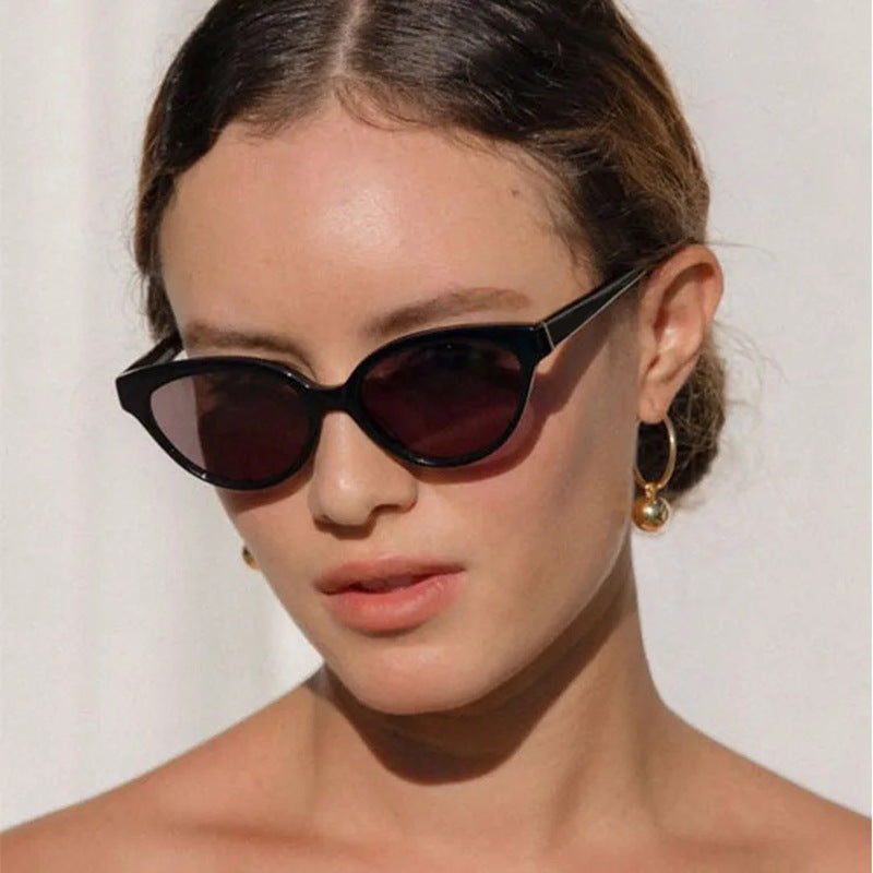 Ladies Cat-Eye Sunglasses with Luxurious Pattern and UV Protection Kalsten