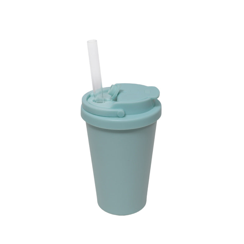 Ladies silicone drinking cup with secure closure system Kalsten