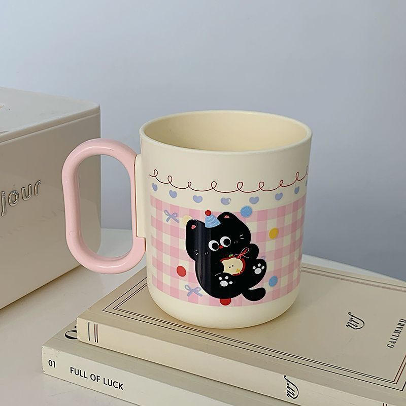 Coffee mug with cute cat design Kalsten